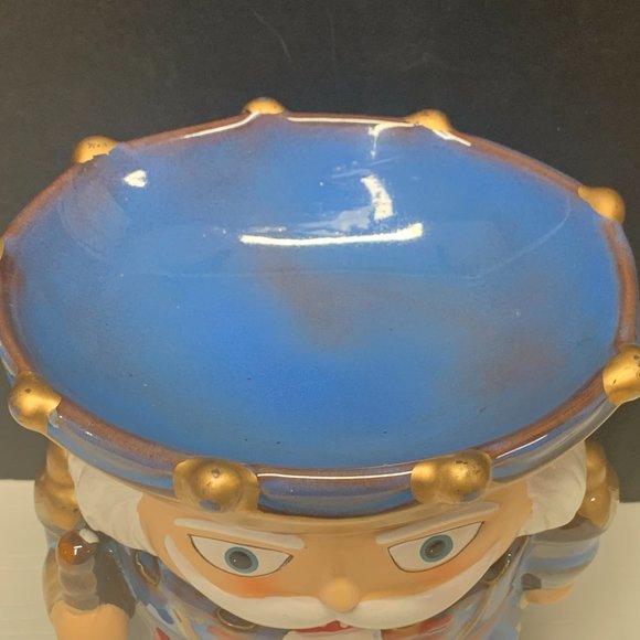 Yankee Candle Nutcracker Tart Wax Warmer. Retired - Picture 2 of 7